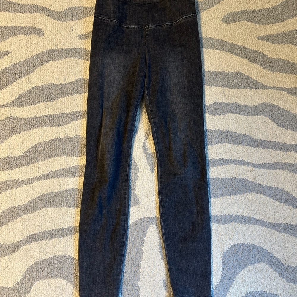White House Black Market Women's Skinny Runway Leggings - Dark Black Wash